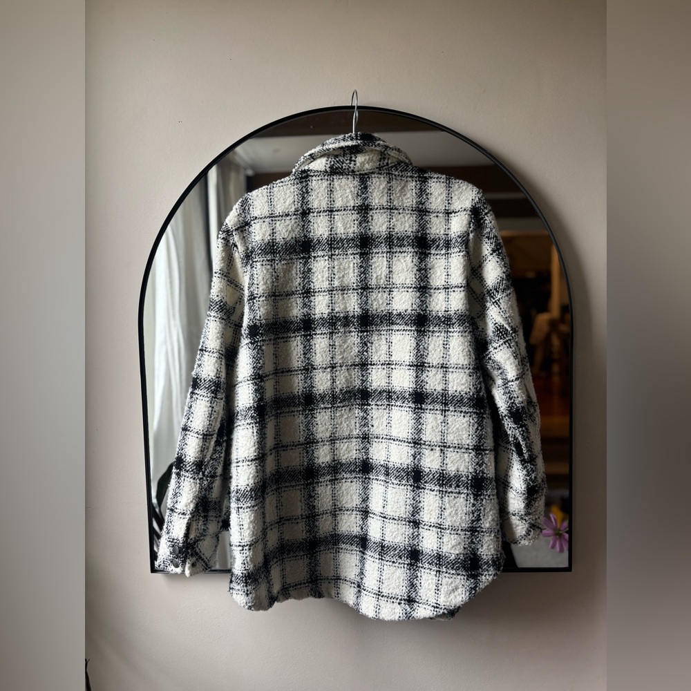 COMO VINTAGE | plaid shacket | size medium - Picture 5 of 6